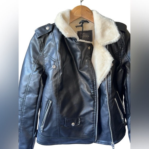 NWT NEW BLANK NYC Faux Sherling Vegan Leather Jacket XS REVOLVE REFORMATION MOTO - Picture 2 of 4